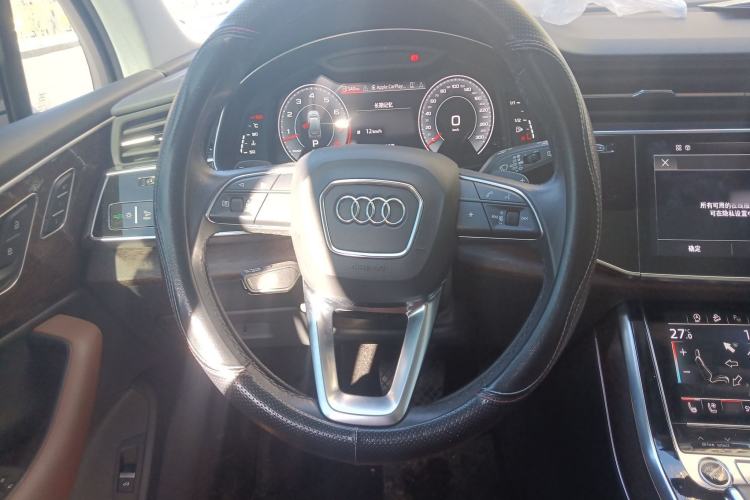 Used Audi Q7 2021 55 TFSI quattro S line Sport model
