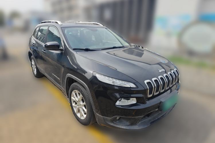 Used Jeep Cherokee 2016 2.0L Superior Edition
