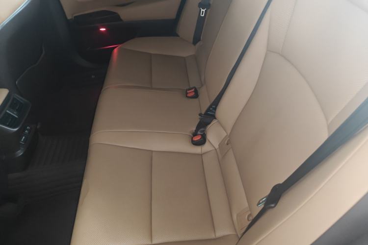 Used Lexus ES 2018 200 Excellence Edition China VI Standard
