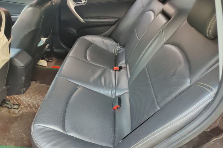 Used Soueast V5 Lingzhi 2012 1.5L Manual Luxury Version Left Rear Seat