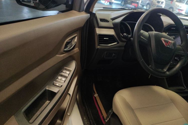 Used Wuling Hongguang 2021 1.5L S Standard Version LAR
