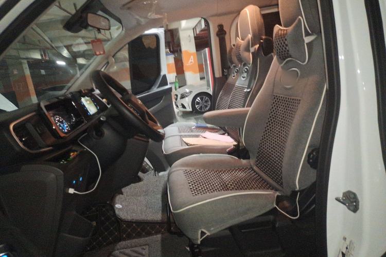 Used Ford Transit 2023 2.0T Diesel Manual Multifunction Commercial Vehicle Mid-axle Low-Roof Design 5/6 Seats Left Front Seat