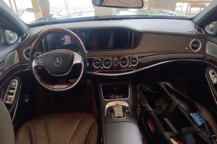 Used Mercedes-Benz S-Class  Center Console