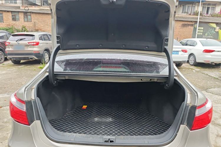 Used CHANGAN Raeton 2014 1.8T Automatic Prestige Anniversary Edition China IV Standard