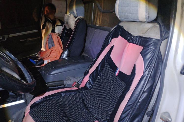 Used Foton Scenic 2014 2.0L Express Classic Short-Wheelbase Low-Roof 4Y20M