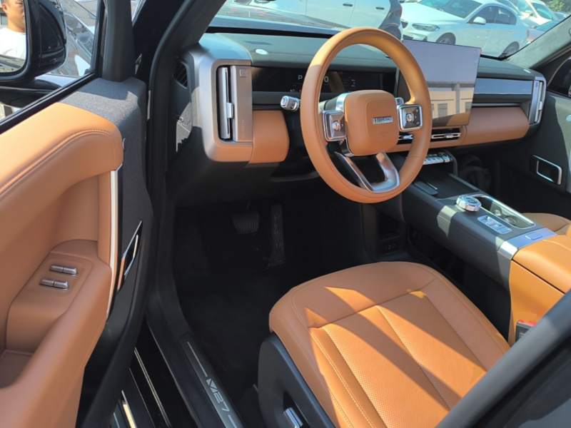 Used iCAR V27 2026 Model 200KM Four-Wheel Drive Falcon 500 — 15