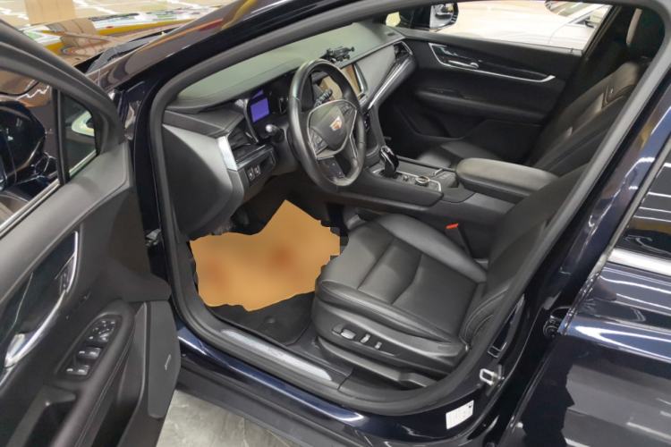 Used Cadillac XT5 2022 2.0T Two-Wheel Drive Luxury Version
