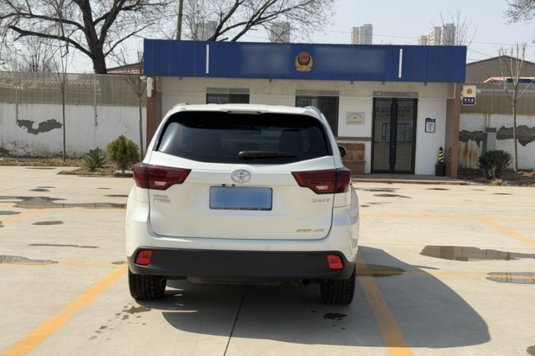 Used Toyota Highlander 2017 2.0T Four-Wheel Drive Luxury Edition 7 Seats
