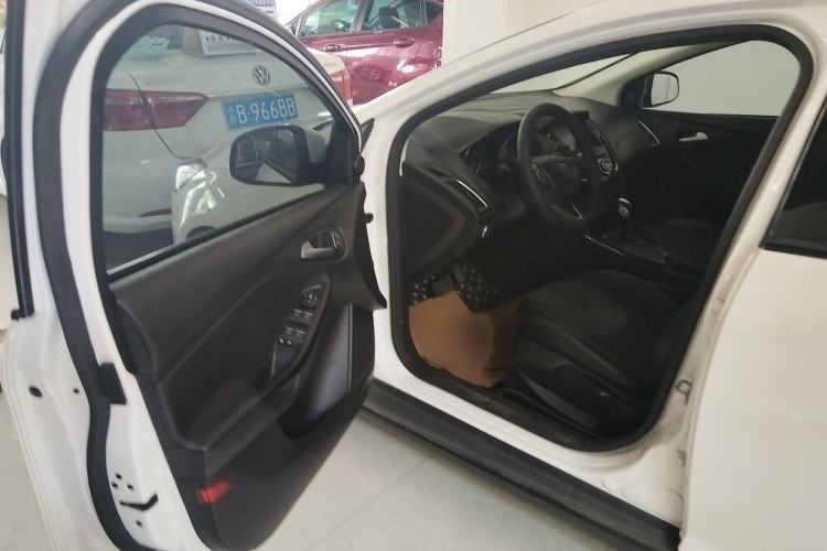 Used Ford Focus 2017 Sedan EcoBoost 125 Automatic Supreme Style SmartDrive Edition