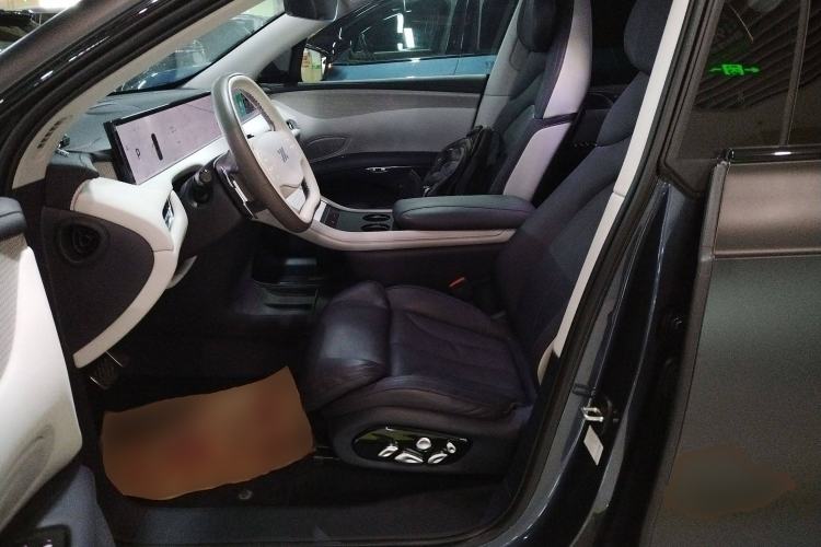 Used IM LS7 2023 90 kWh Elite All-Wheel-Drive Version
