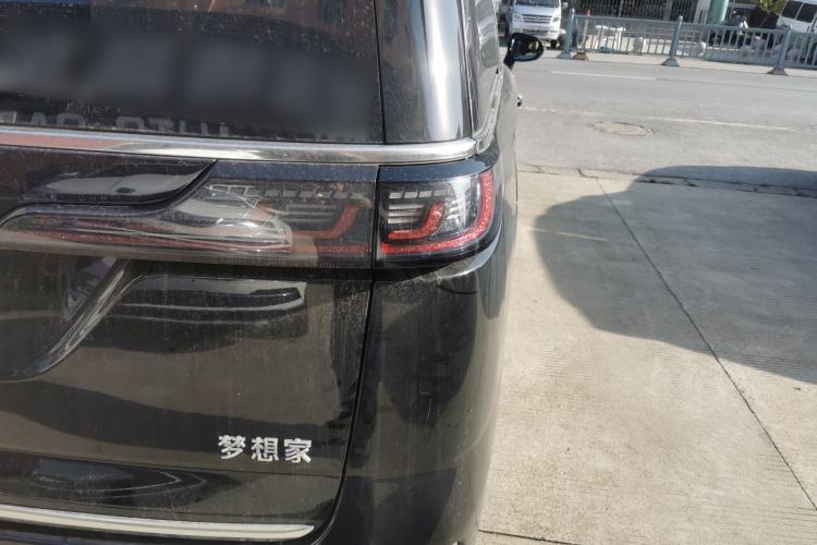 Used VOYAH Dream 2024 PHEV Ultra-Long Range Flagship Edition Exterior 3