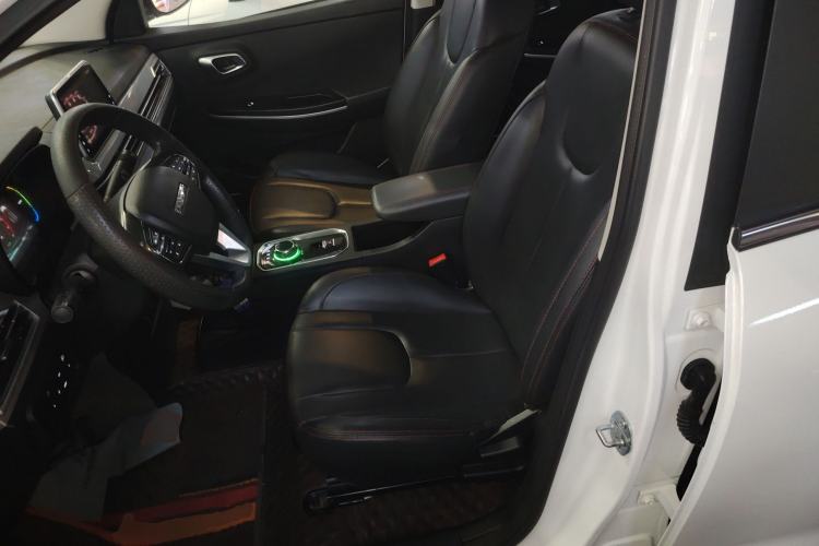 Used Dayun Yuehu 2021 32.85 kWh Two-Wheel-Drive Sprite Version Left Front Seat