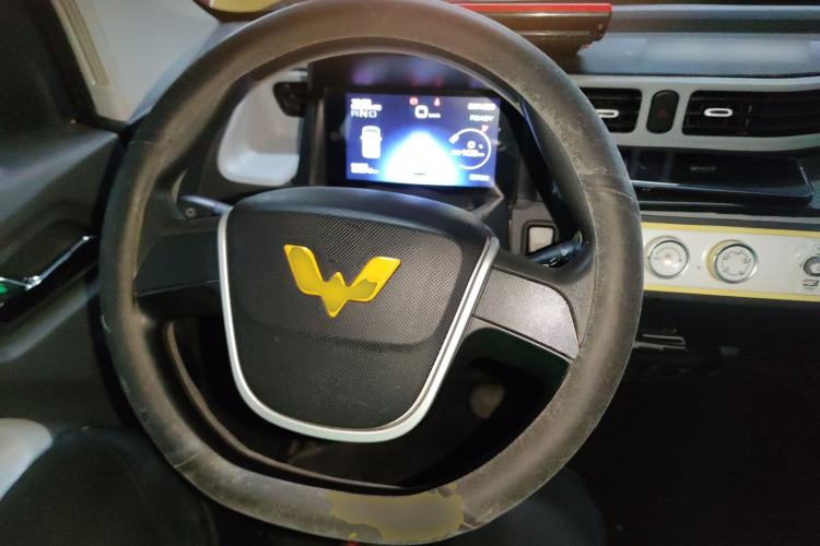 Used Wuling Hongguang MINIEV 2022 Macaron Premium Model – Lithium Iron Phosphate