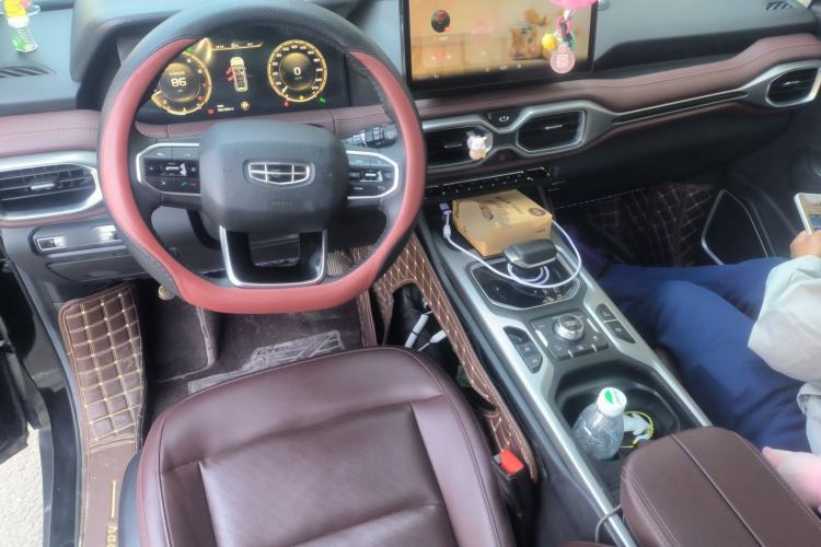 Used Geely Auto Haoyue 2020 1.8TD DCT Flagship 7-Seater Center Console