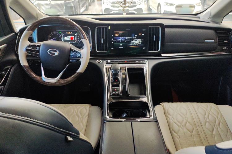 Used GAC Trumpchi M8 2023 Lingxiu Series 390T Luxury Edition Center Console