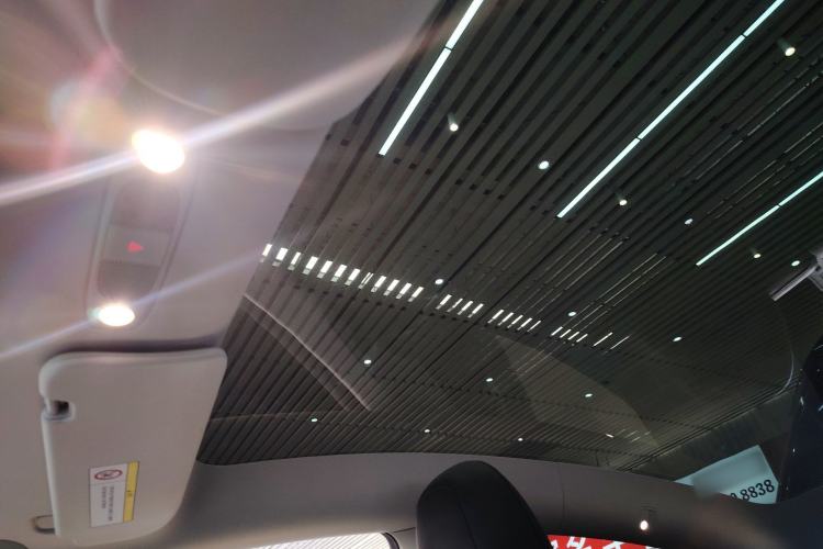 Used Tesla Model Y 2024 Rear-Wheel-Drive Version Headliner