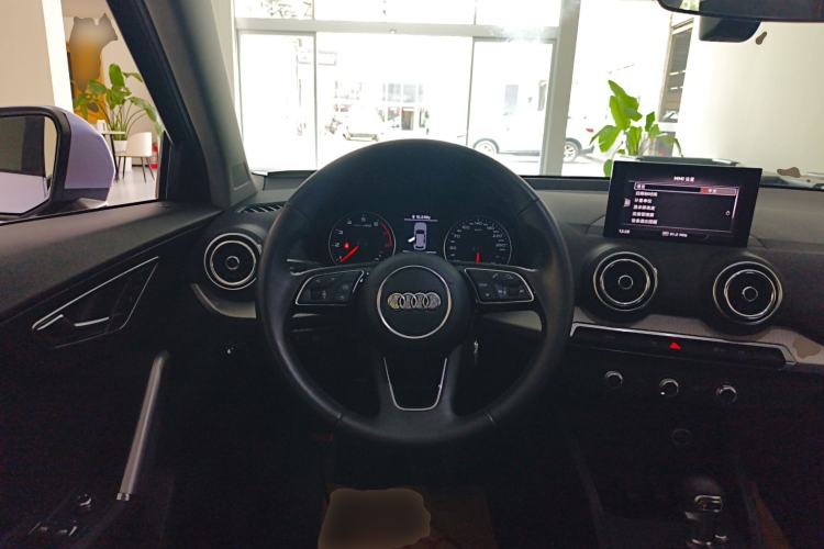 Used Audi Q2L 2021 35 TFSI Progressive Dynamic Edition Steering Wheel