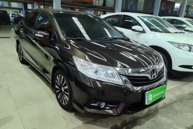 Used Honda Crider 2015 1.8L automatic luxury edition
