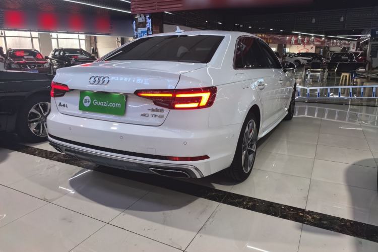 Used Audi A4L 2018 30th Anniversary Edition 40 TFSI Fashion Model Exterior 4