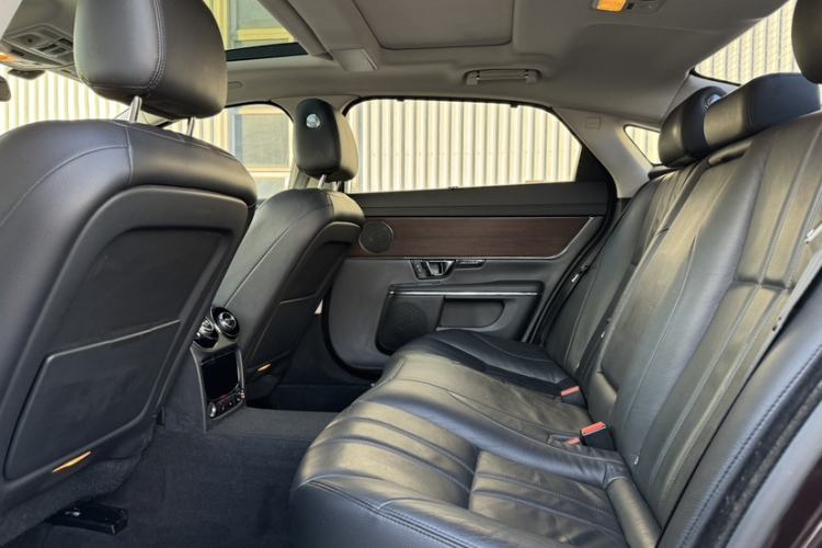 Used Jaguar XJ 2014 XJL 2.0T Two-Wheel-Drive Elegant Business Edition