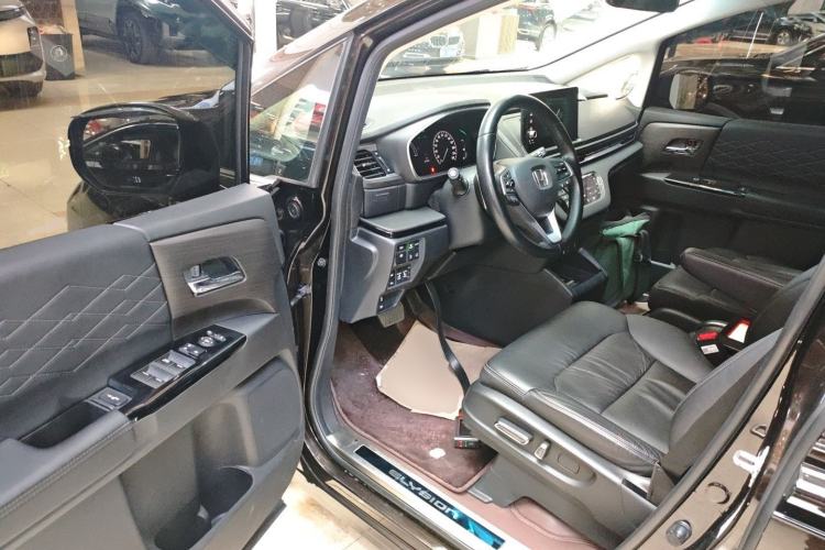 Used Honda Elysion 2022 2.0L eHEV Luxury Edition
