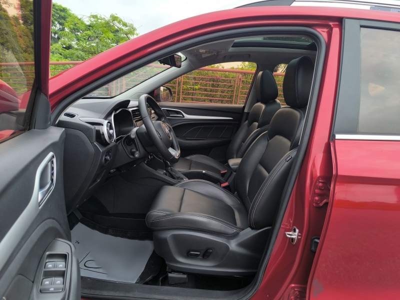 Used MG ZS 2018 1.5L Automatic Luxury Edition China V Standard — 18