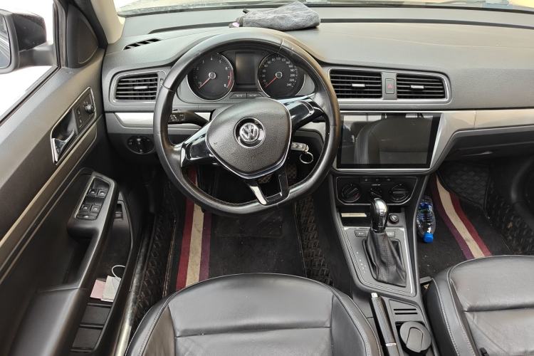 Used Volkswagen Lavida 2015 1.6L Automatic Comfort Edition Steering Wheel