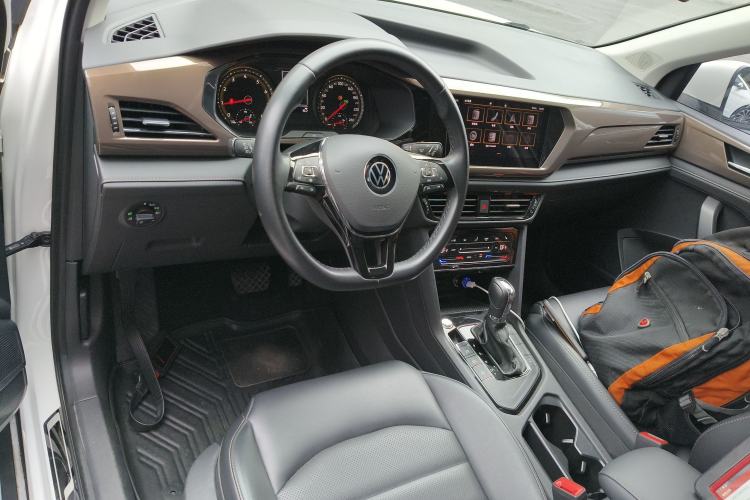 Used Volkswagen Tharu 2021 280TSI Two-Wheel-Drive Luxury Edition Center Console