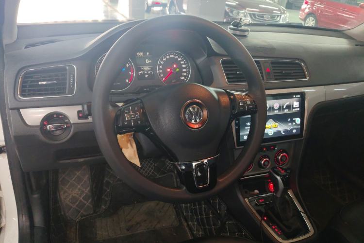 Used Volkswagen Lavida 2013 Restyled Classic 1.6L Automatic Comfort Edition
