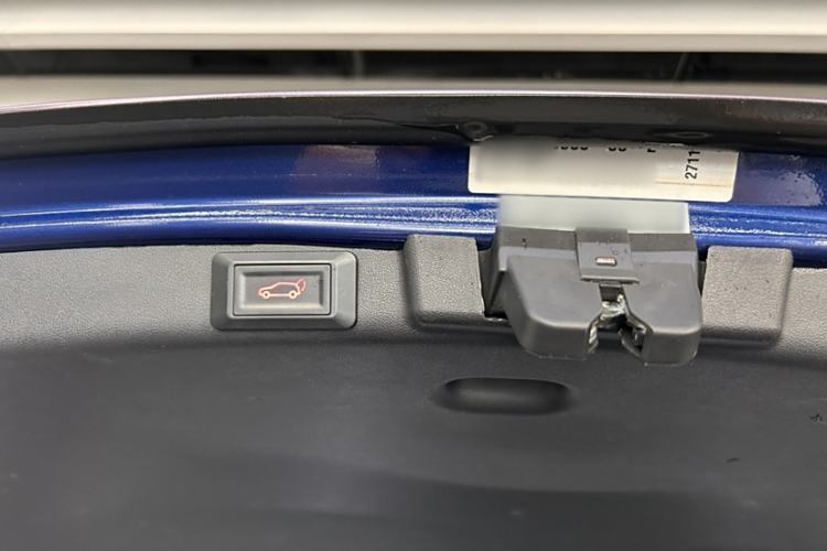 Used Tesla Model 3 2019 Long-Range Rear-Wheel-Drive Version
