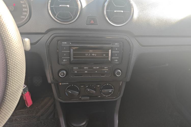 Used Volkswagen Jetta 2017 1.5L Manual Fashion Edition