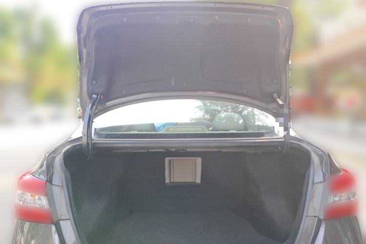 Used Nissan Sylphy 2014 1.6XV CVT Deluxe Edition Trunk