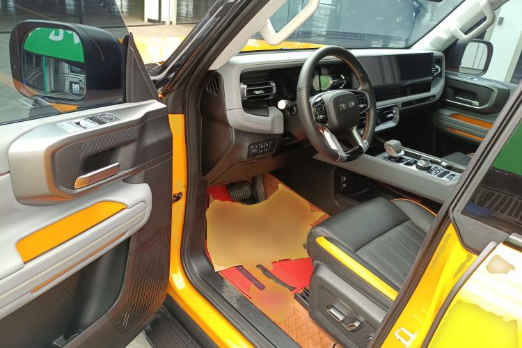 Used BAIC Off-Road BJ40 2024 2.0T All-New Urban Hunter Edition Chivalrous Style