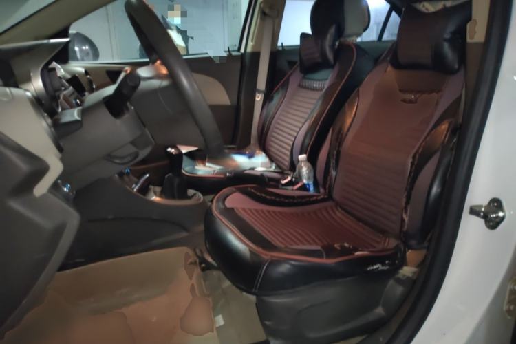 Used Chevrolet Aveo Sonic 2011 Sedan 1.4L MT SL Left Front Seat