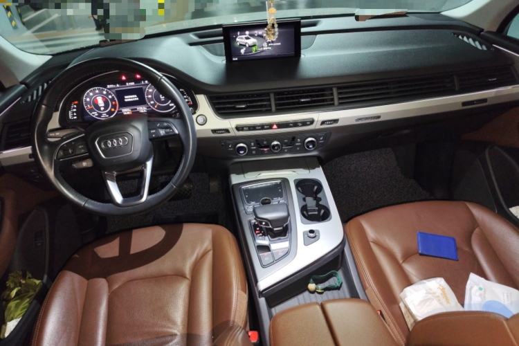 Used Audi Q7 2018 40 TFSI Comfort Model