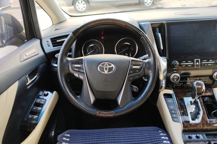 Used Toyota Alphard 2020 Dual-Engine 2.5L Luxury Edition Steering Wheel