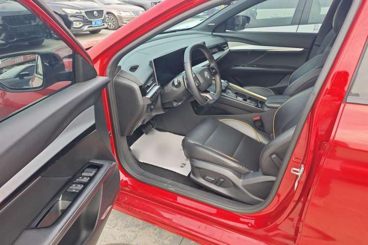 Used MG 5 Scorpio 2022 1.5T Trophy Sport Luxurious Edition