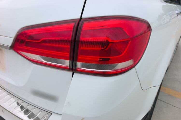 Used Haval H6 2017 Blue Label Sport Edition 1.5T Manual Two-Wheel Drive Elite Model Right Rear Taillight