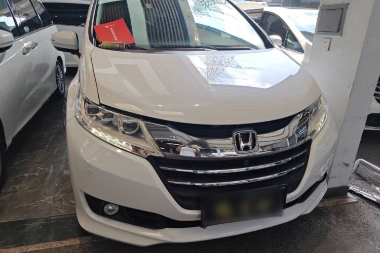 Used Honda Odyssey 2015 Revised Version 2.4L Supreme Edition