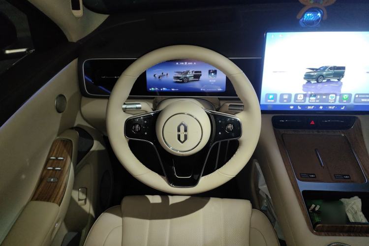 Used Hima AITO M7 2026 Model Range-Extending Max All-Wheel Drive 6-Seater Version Steering Wheel