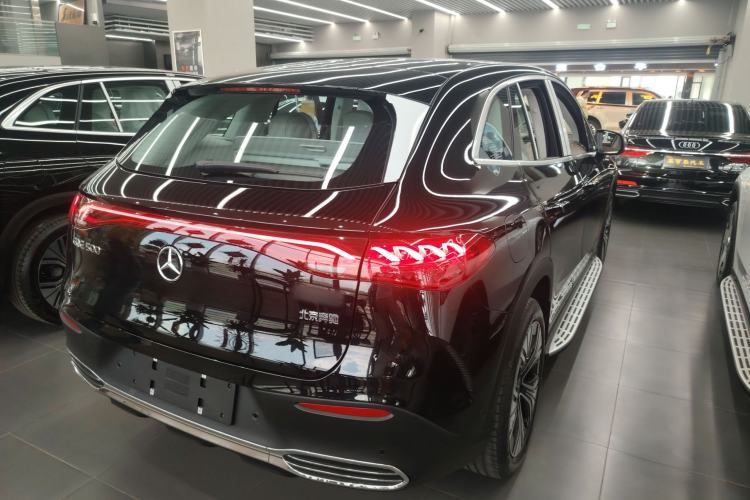 Used Mercedes-Benz EQE SUV 2024 500 4MATIC Luxury Edition Rear Right 45 Deg