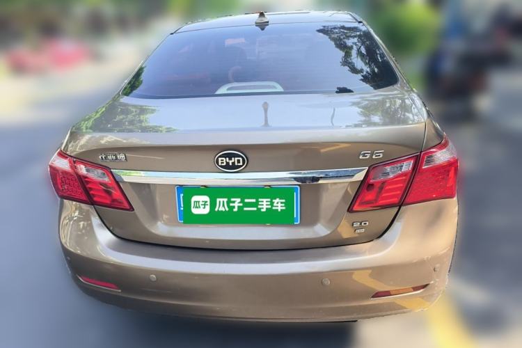 Used BYD G6 2013 2.0L Manual Luxury Version
