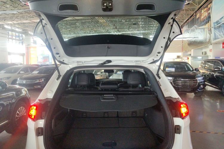 Used Jeep Cherokee 2016 2.4L Leading Smart Version Trunk