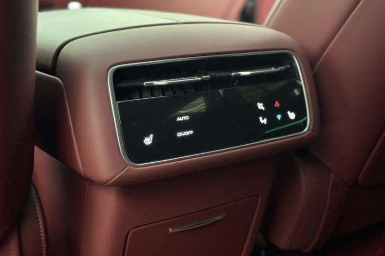 Used Tank 700 New Energy 2024 Hi4-T Extreme Edition Interior 2