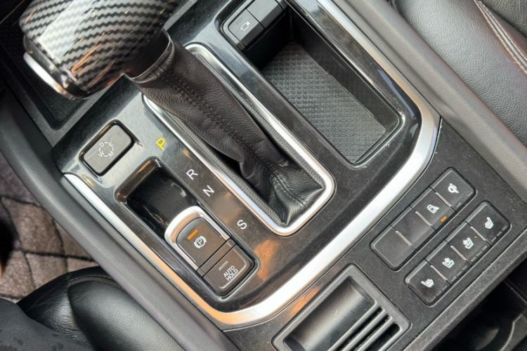 Used GAC Trumpchi GS8 2017 320T Two-Wheel Drive Luxury Smart Connectivity Version (7 Seats)