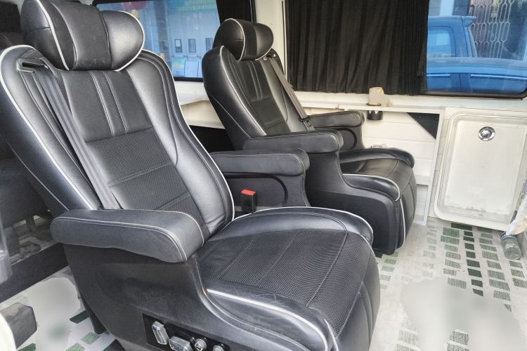 Used Ford Transit Custom 2013 2.4T Diesel Economical Long-Wheelbase Mid-Roof China IV Standard