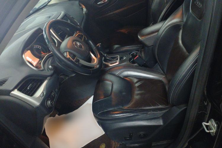 Used Jeep Cherokee 2016 2.4L Superior Edition