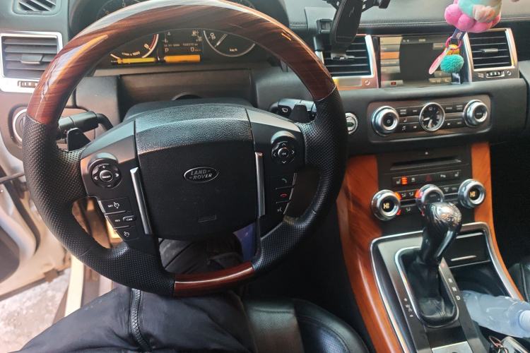 Used Land Rover Range Sport 2010 3.0 TDV6 HSE Diesel Edition Steering Wheel