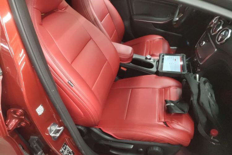 Used Mercedes-Benz GLA 2018 GLA 200 Sport Edition Right Front Seat