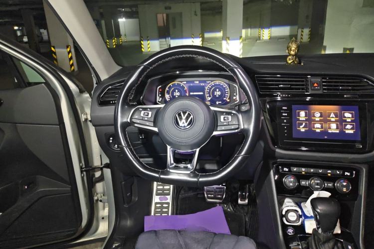 Used Volkswagen Tiguan L 2021 330TSI Automatic Two-Wheel Drive R-Line Enhanced Edition Steering Wheel